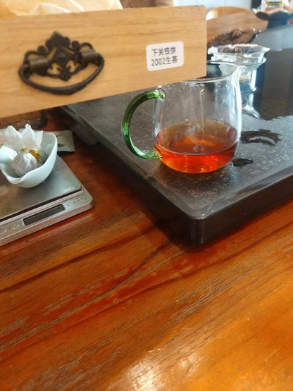 #22 xià guān tiě bǐng 2002 sheng puer (下关铁饼）