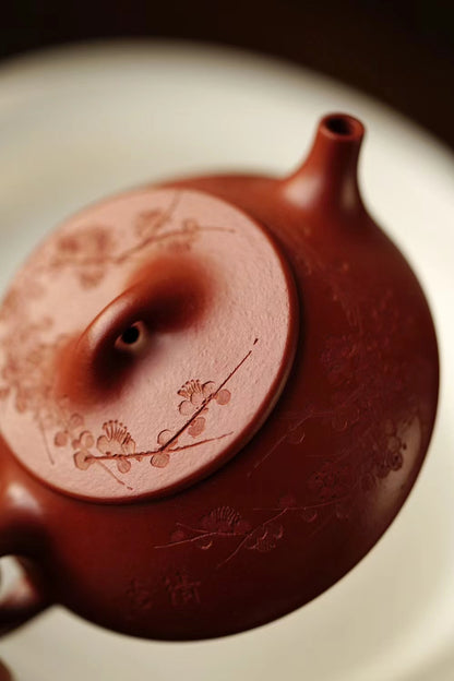 Plum blossom pot