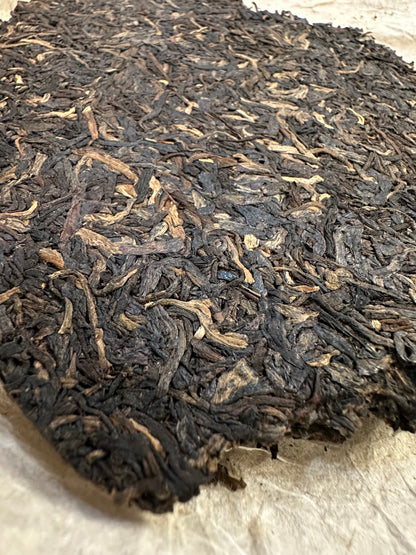 #22 xià guān tiě bǐng 2002 sheng puer (下关铁饼）