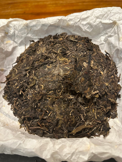 #10  Dà Ài Wú Jiāng Yì Wǔ Luò Shuǐ Dòng 2015 sheng puer （大爱无疆易武落水洞）