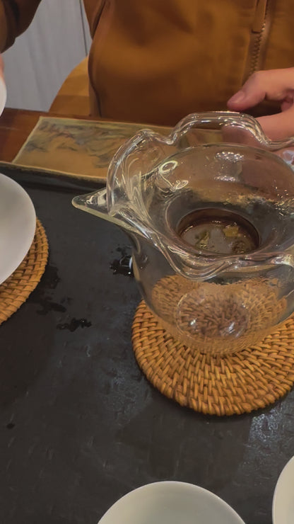 #22 xià guān tiě bǐng 2002 sheng puer (下关铁饼）